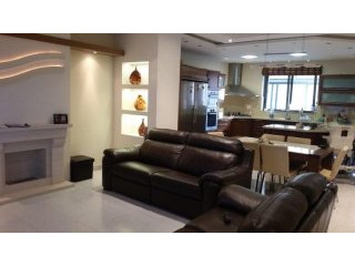 Flat, Luxurious Finish