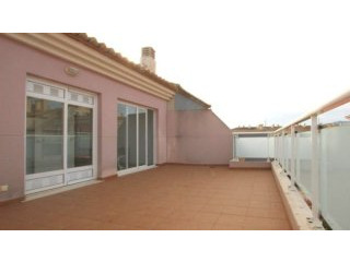 3 Bedroom 2 Bathroom Modern 3 bedroomed..