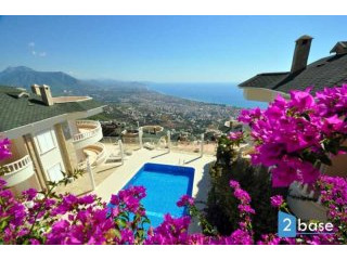 3 + 1 Luxurious penthouse with a..
