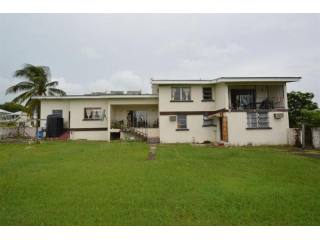 6 bedroom Property For Sale: Gibbons..