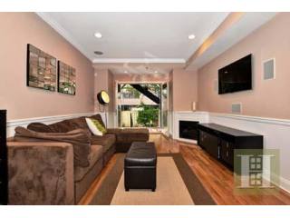 2 bedroom Apartment For Sale: 211..