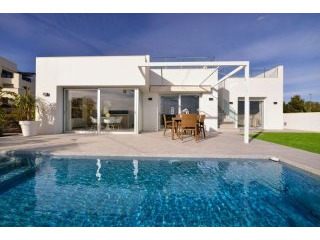 3 Bedrooms - Villa - Alicante - For Sale