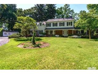 471 Woodbury Rd Cold Spring Hrbr, NY..