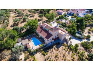 Charming four Bedroom Quinta with large..
