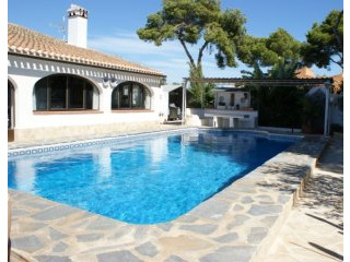4 Bedroom Villa Near The Sea For Sale..