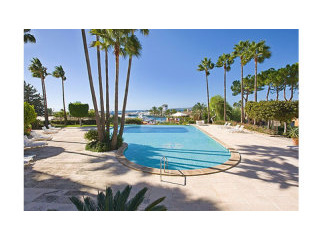 Apartment in a prestigious development..