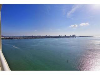 2 bedroom Flat For Sale: 800 CLAUGHTON..