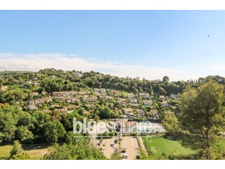 Split level apartment in the heart of..