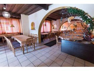 Jugendhotel mit Skiverleih in der..