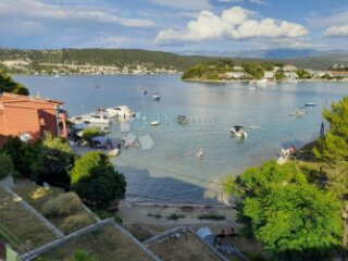 Apartmanska kuća prvi red do mora, na pješanoj plaži!!