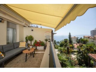 OPATIJA,CENTAR- stan s velikom terasom, blizu mora