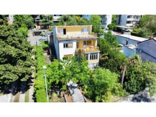 Crikvenica, centar - stara vila na atraktivnoj lokaciji