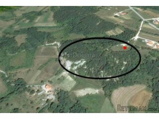 Građevinsko zemljište (2000m2) s bogatom šumom (36789 m2)