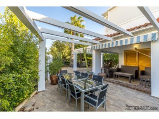 Salón, cocina abierta, 3 dormitorios, 2 baños, terraza 29 m..