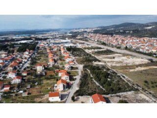 RAŽINE- GRAĐEVINSKO ZEMLJIŠTE OD 2697m2