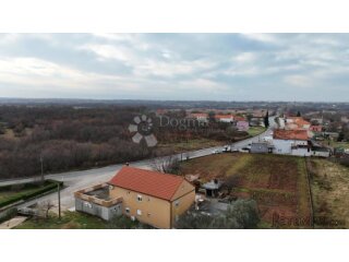 Poličnik-Lovinac kraj Zadra, građevinsko zemljište