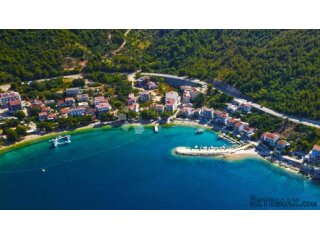 Drvenik, Makarska rivijera- apartmanska kuća 50 m od mora