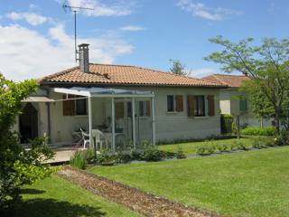 2 bedroom single storey house, near all..