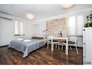 Istra,Rovinj,2 studija u centru,40m2,mirna ulica,blizu mora
