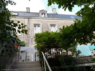 2 bedroom townhouse with attached..