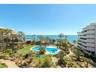 4 Bedroom Front Line Beach Apartment In..