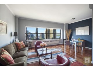 1 bedroom Apartment For Sale: 205 WEST..