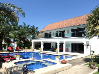 Lavish 4 bedroom countryside..