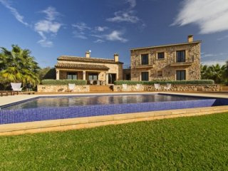 Spectacular Villa With Panoramic Views..