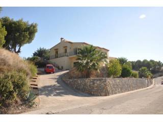 4 Bedrooms - Villa - Alicante - For Sale