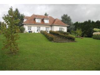 4 bedroom House For Sale: 87000 COUZEIX