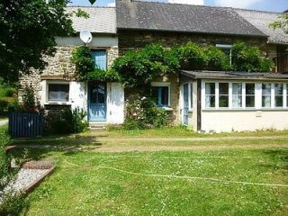 Detached, traditional countryside..