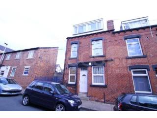 25 Kings Avenue, LS6 1QS