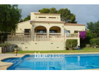 Nice south facing country style villa..