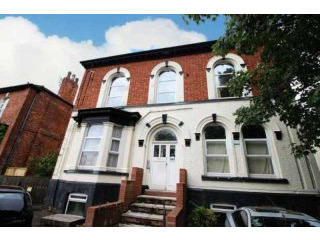 2 bedroom, Flat house for sale