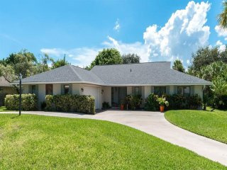 4 bedroom House For Sale: 1541..