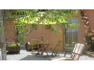 Propriete Avec Activite De Chambres..