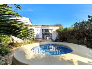 Quaint 3 bedroom stone built house with..