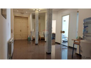 Rijeka, centar - trosoban stan, balkon, 98 m2