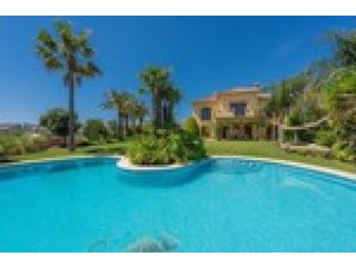 5 Bedrooms - Villa - Malaga - For Sale
