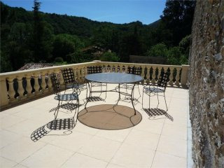 Luxury 2 Bed Appartment With 3..