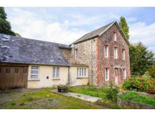 Stone House With Garden And Garage Near..