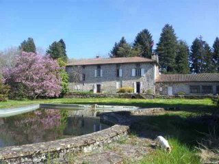 Manor House From The 12th Century Set..