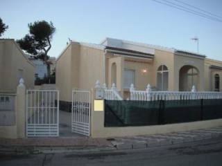 2 Bedrooms - Villa - Alicante - For Sale