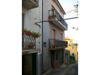 Large habitable property 15 minutes to..