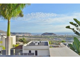 3 Bed 3 Bath Penthouse With Pool for..
