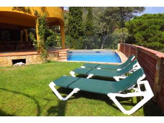 Property with sea views in Sa Riera