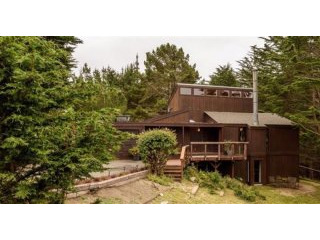 3 Bedrooms - Property - CA - For Sale