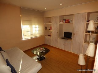 Refurbished flat for sale in Eduardo..