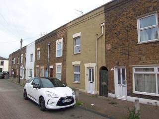 2 bedroom house in SHEERNESS