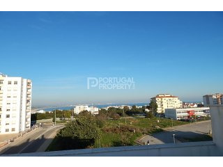 Spacious 3 bedroom duplex apartment in..